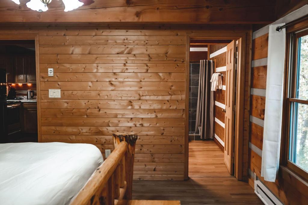 Wolf Creek Cabin At 36 North - Hot Tub Purlear Exterior photo