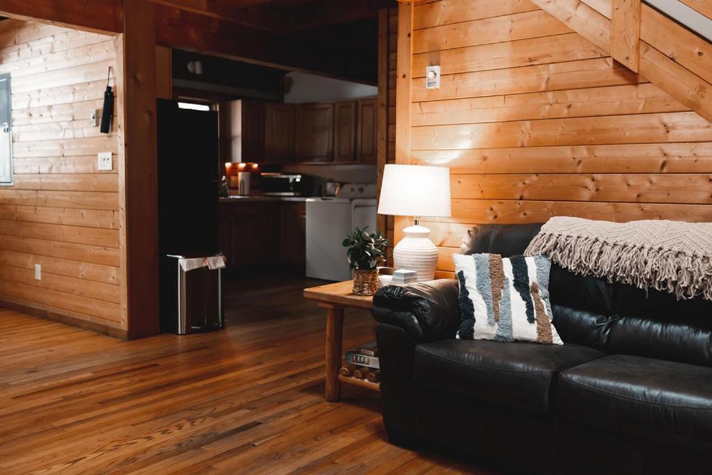 Wolf Creek Cabin At 36 North - Hot Tub Purlear Exterior photo